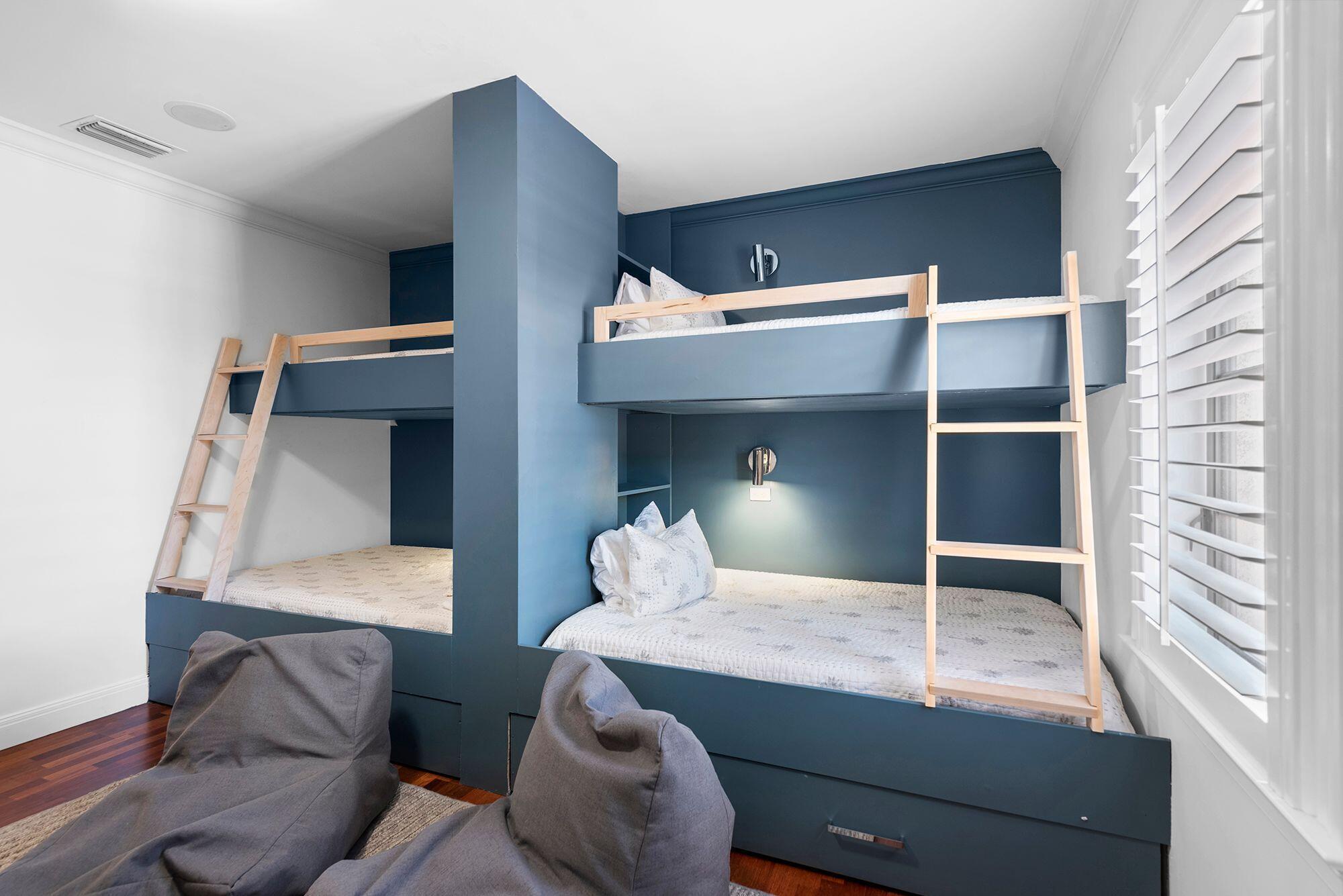 HARBOR EST - Residential Lease