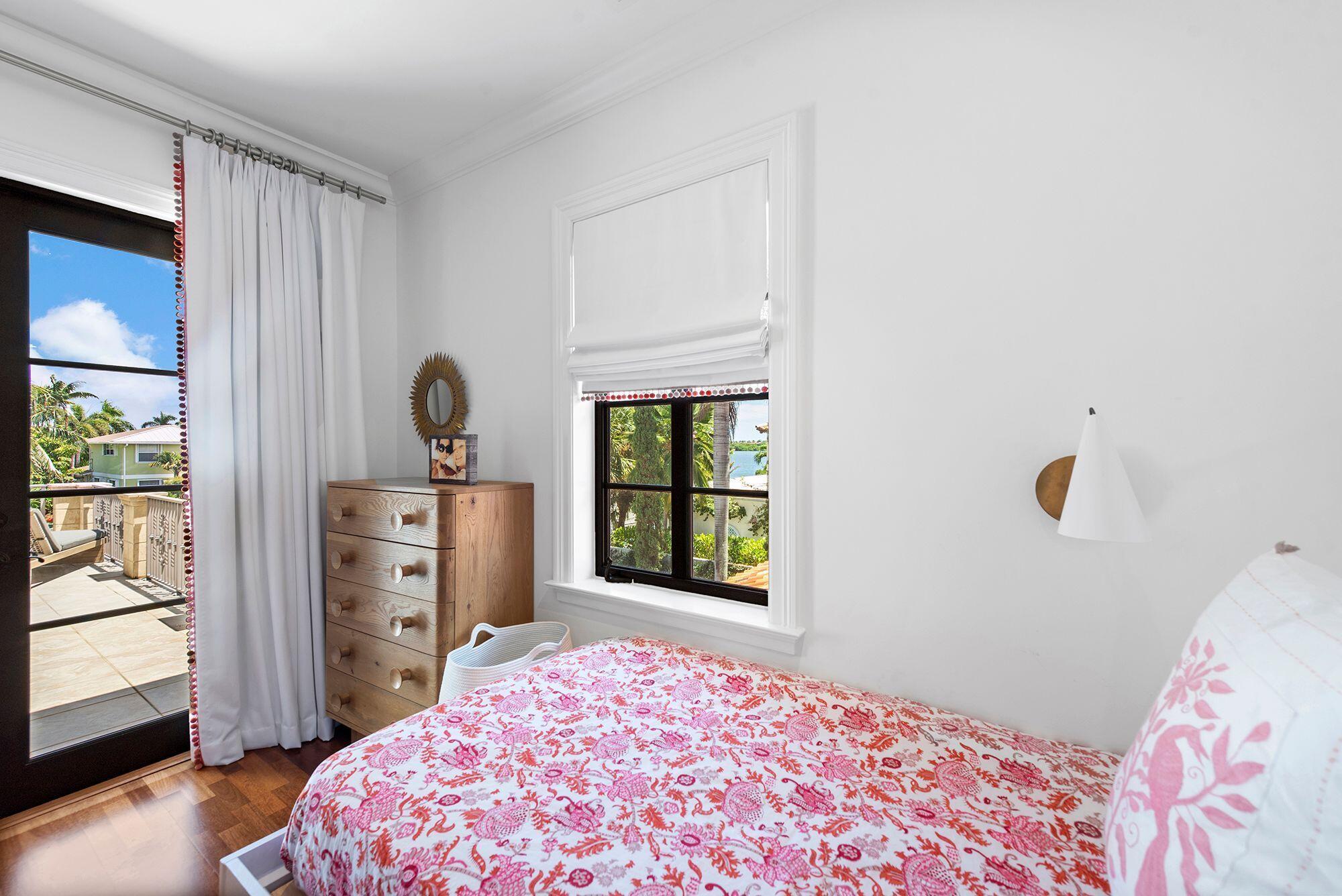 HARBOR EST - Residential Lease