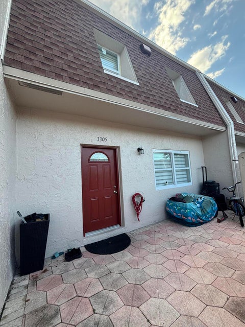 Photo of 3305 MALLARD CLOSE #54, Pompano Beach, FL 33064 (MLS # B26069315)