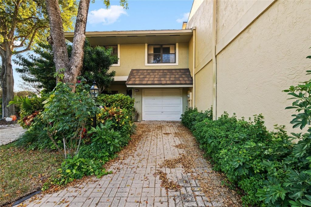 Photo of 5640 Santiago Circle #5640, Boca Raton, FL 33433 (MLS # F10538124)