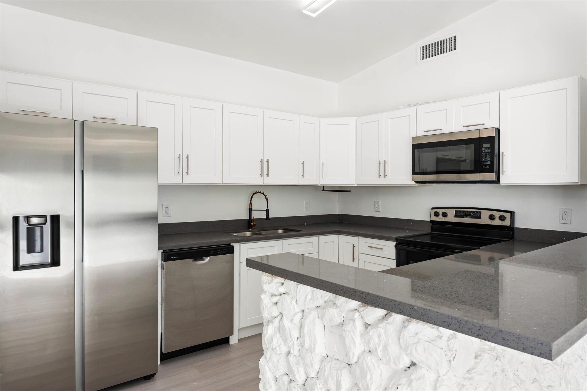 North Central Hollywood - Residential Lease