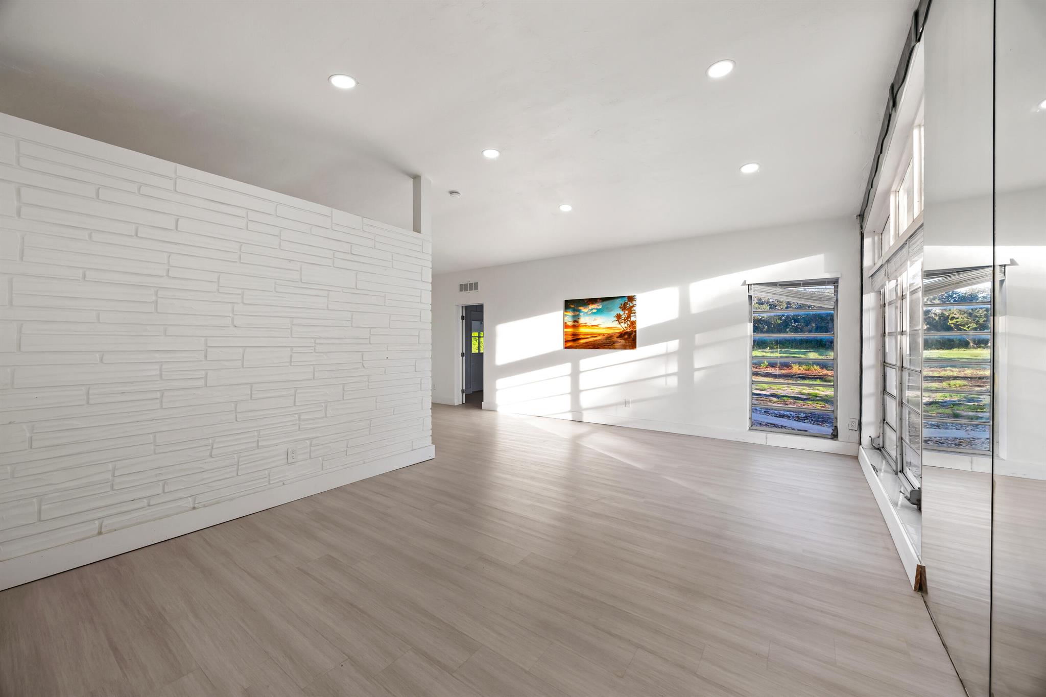 North Central Hollywood - Residential Lease