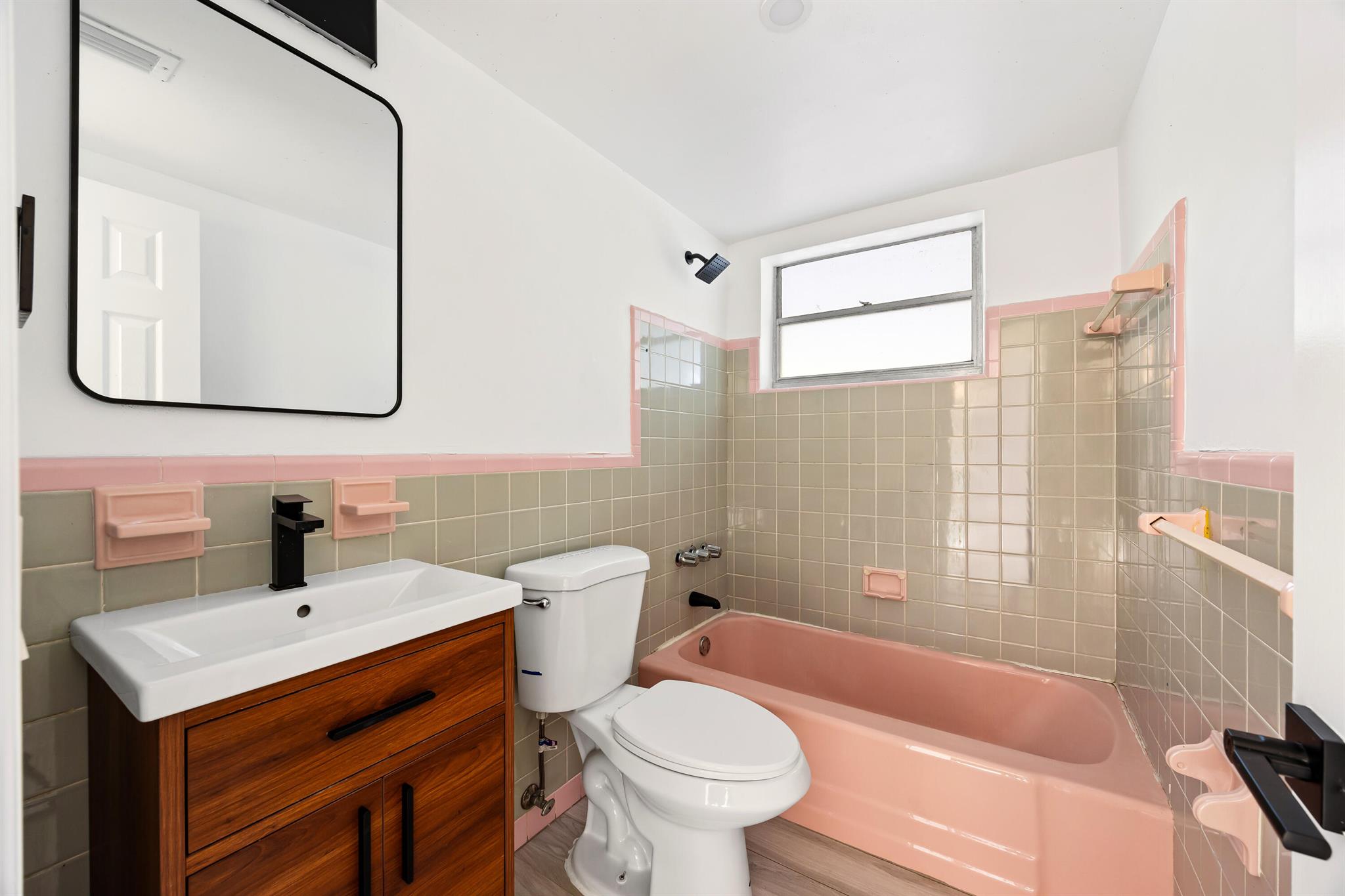 North Central Hollywood - Residential Lease