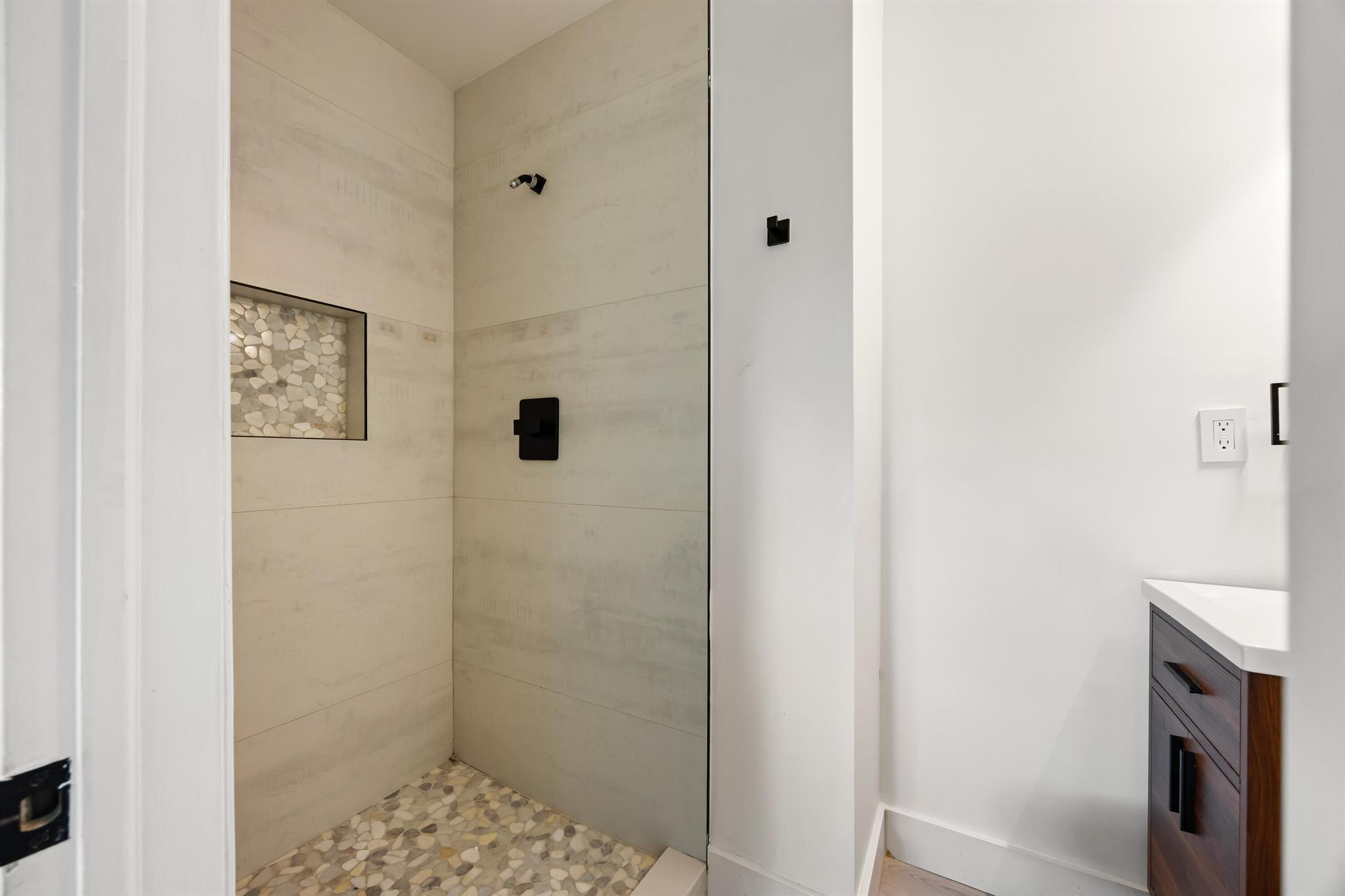 North Central Hollywood - Residential Lease