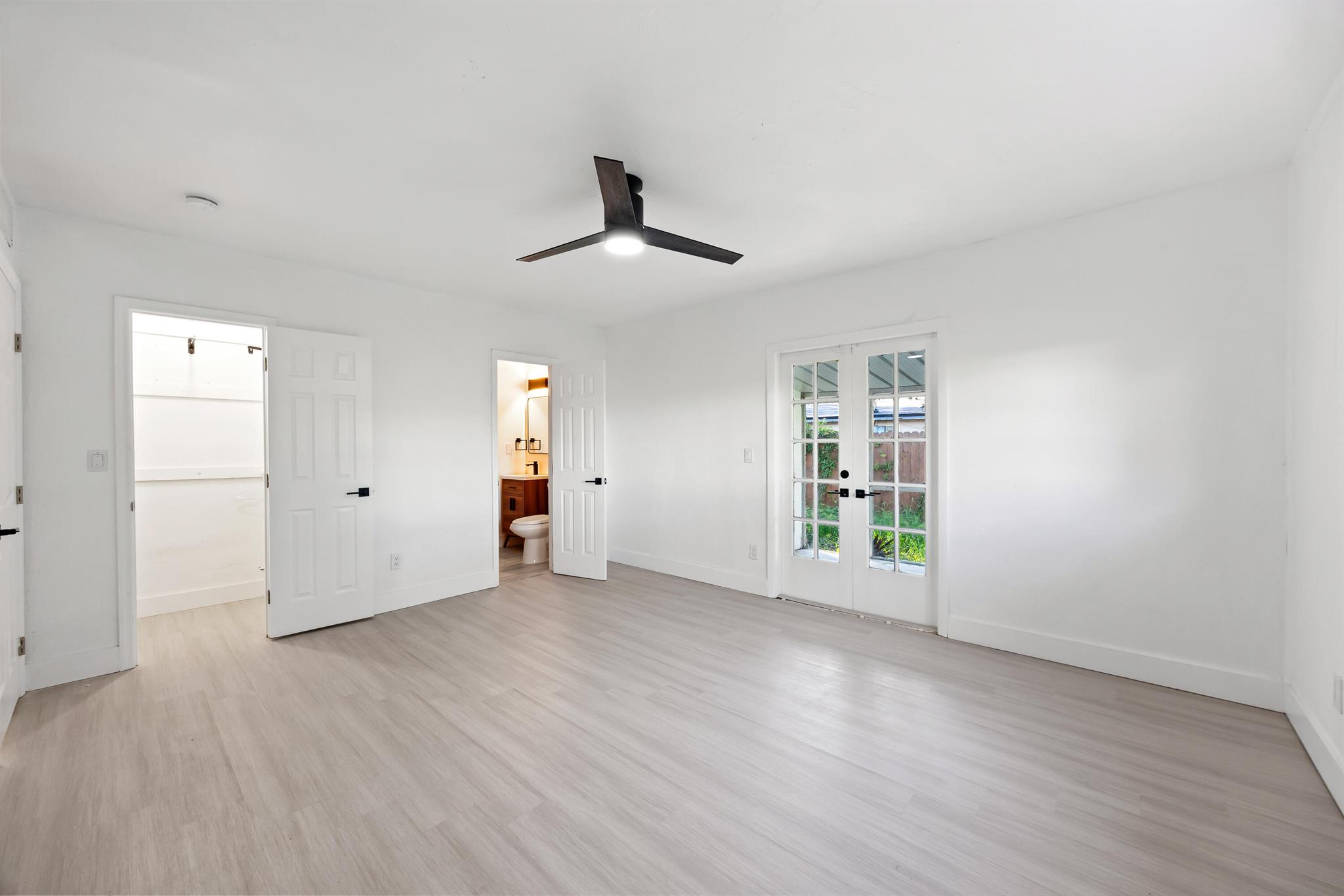 North Central Hollywood - Residential Lease