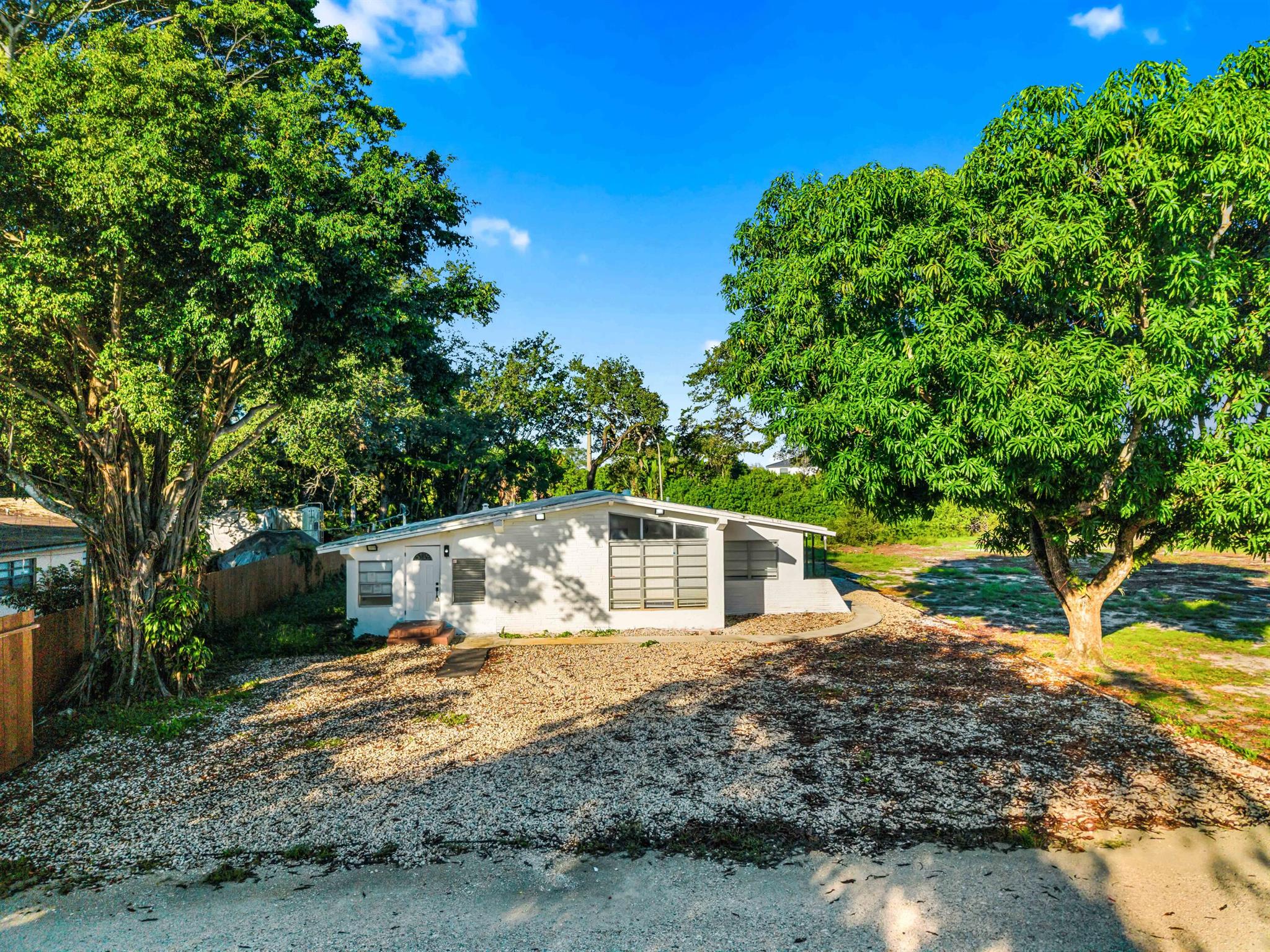 North Central Hollywood - Residential Lease