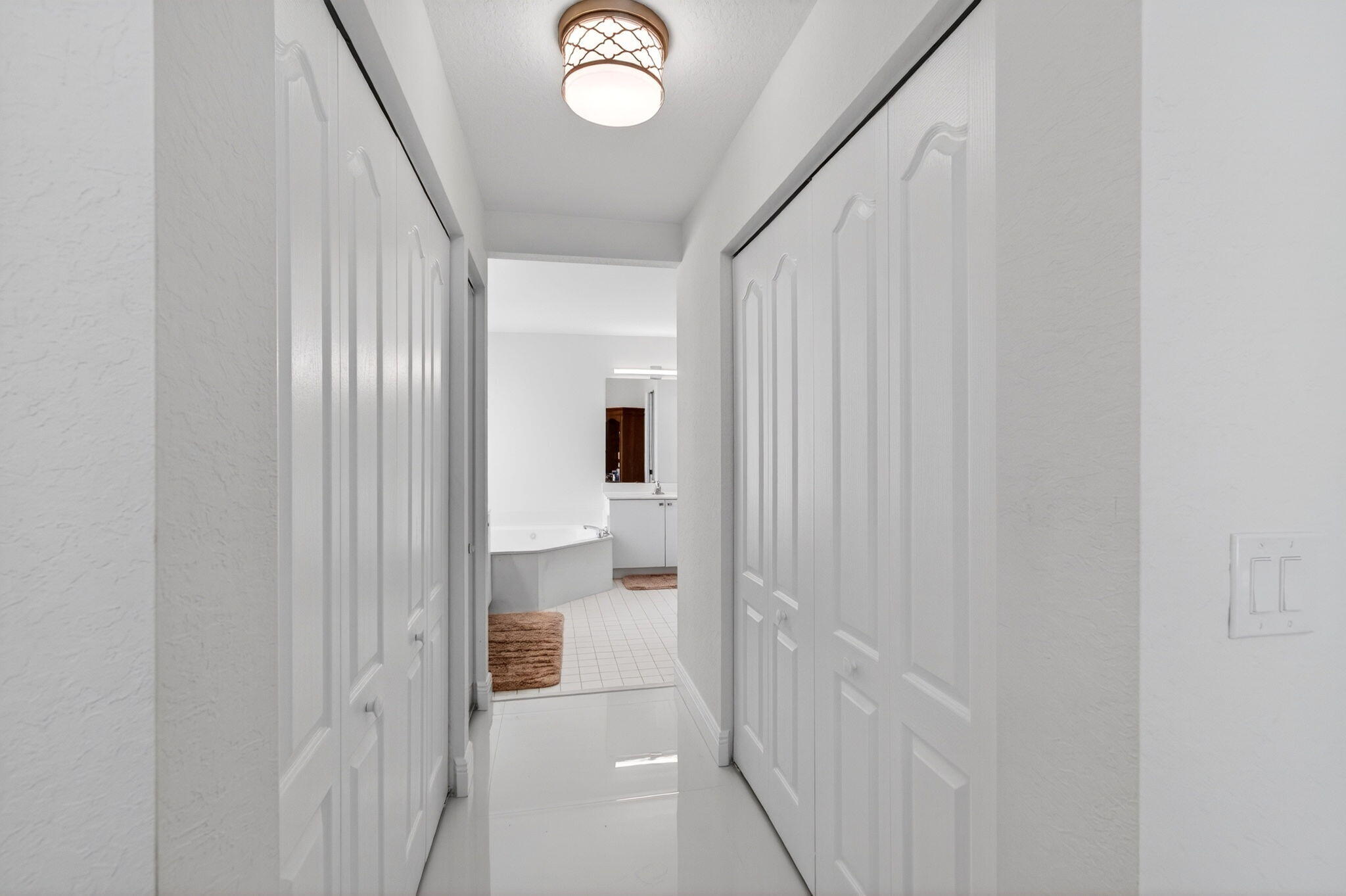 SYMPHONY BAY - Residential