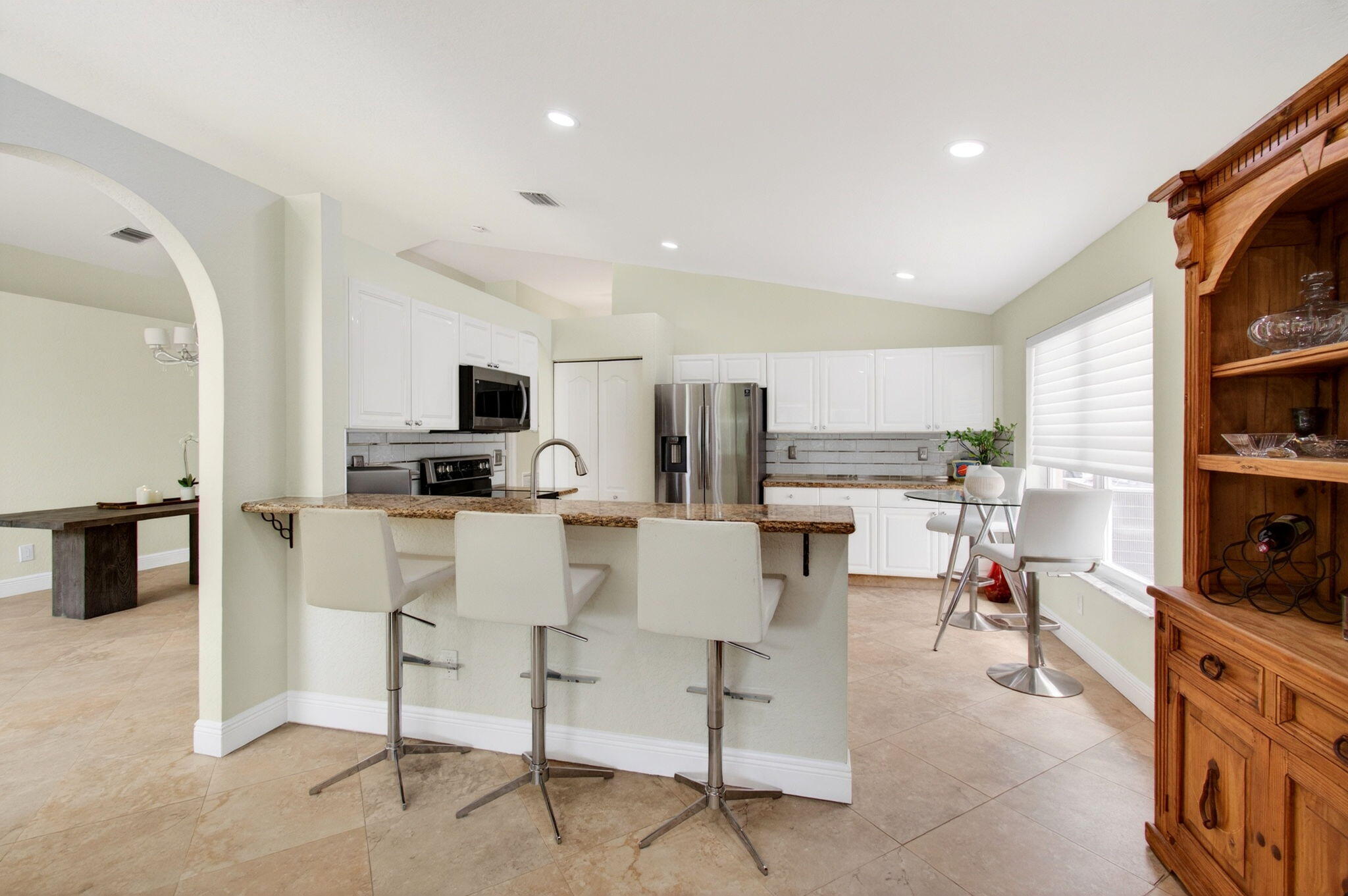 SYMPHONY BAY - Residential