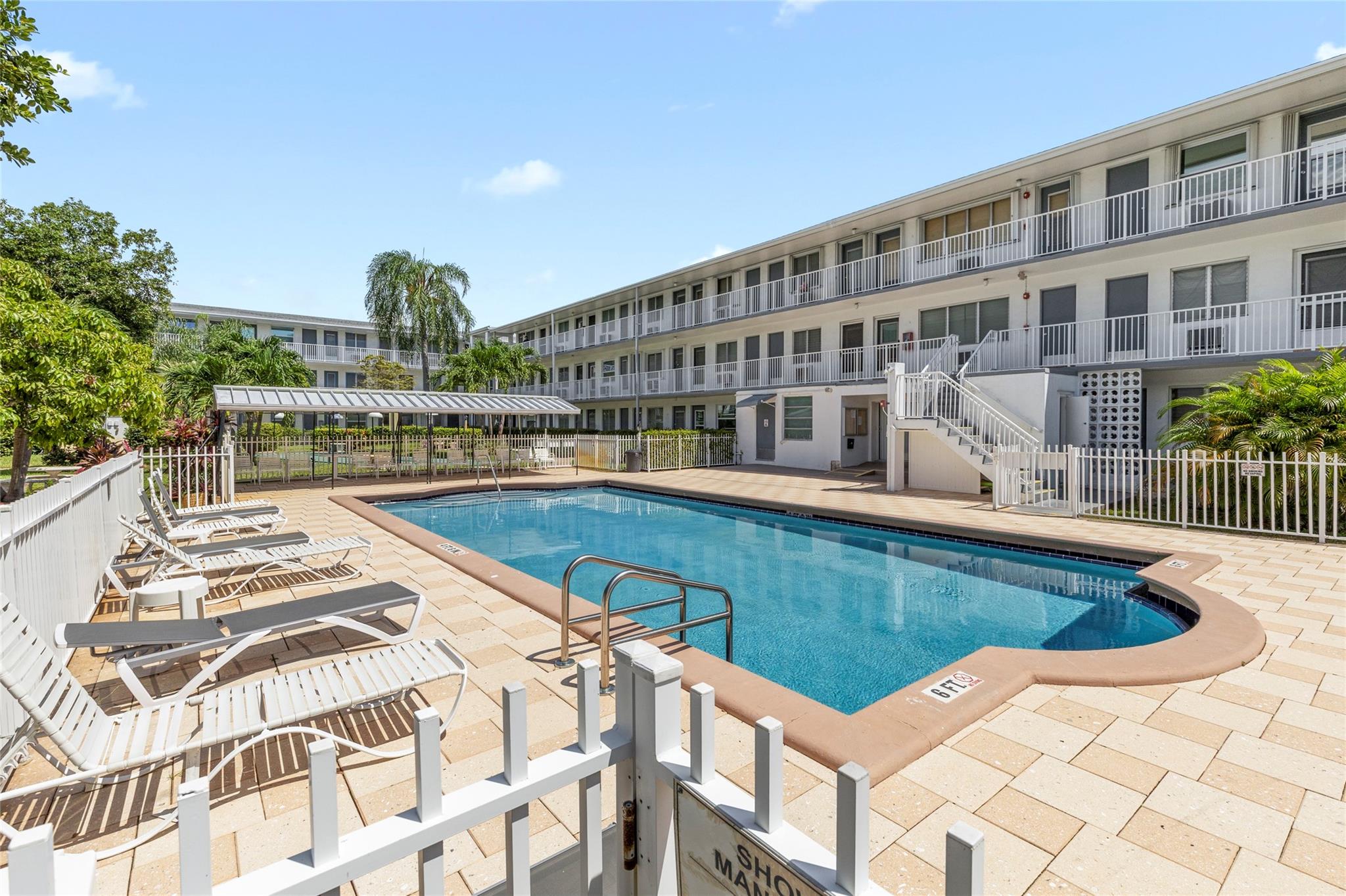 GOLDEN TOWERS - Residential