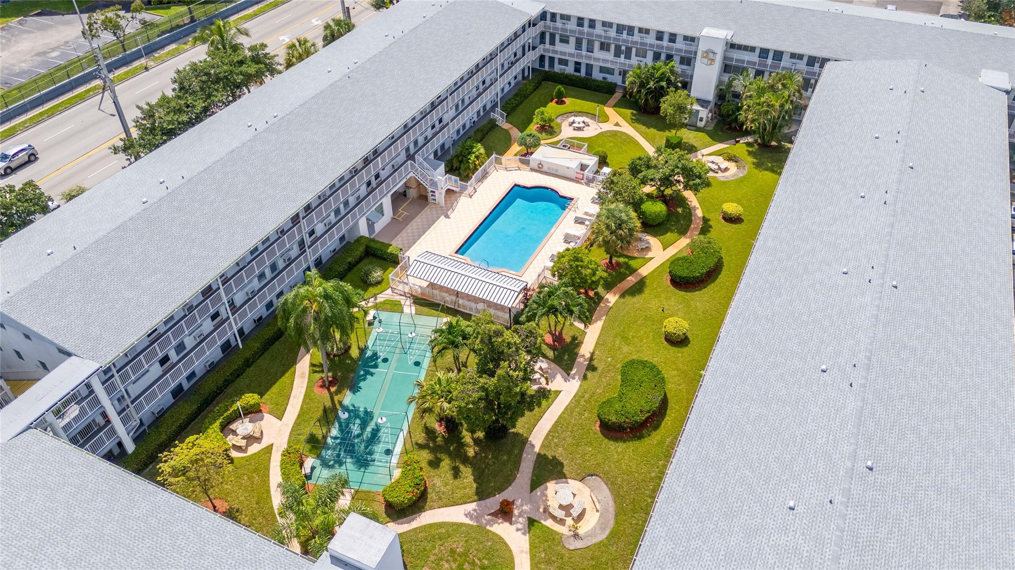 GOLDEN TOWERS - Residential