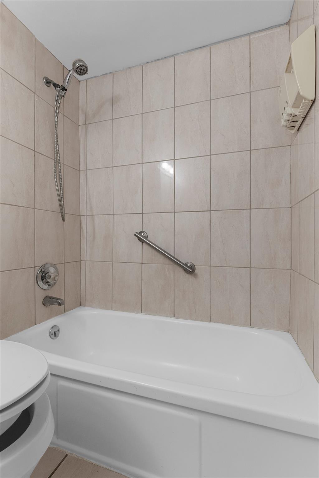 GOLDEN TOWERS - Residential