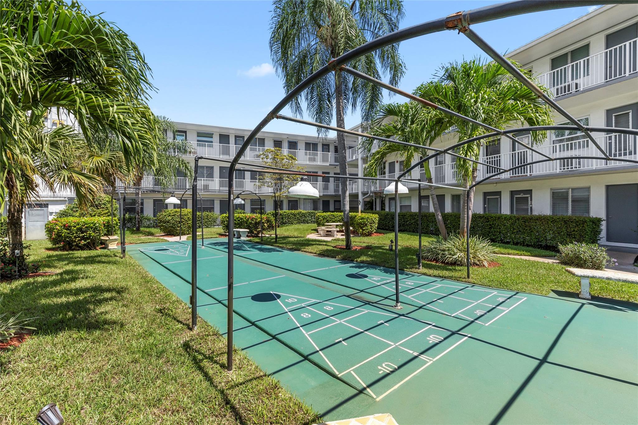 GOLDEN TOWERS - Residential