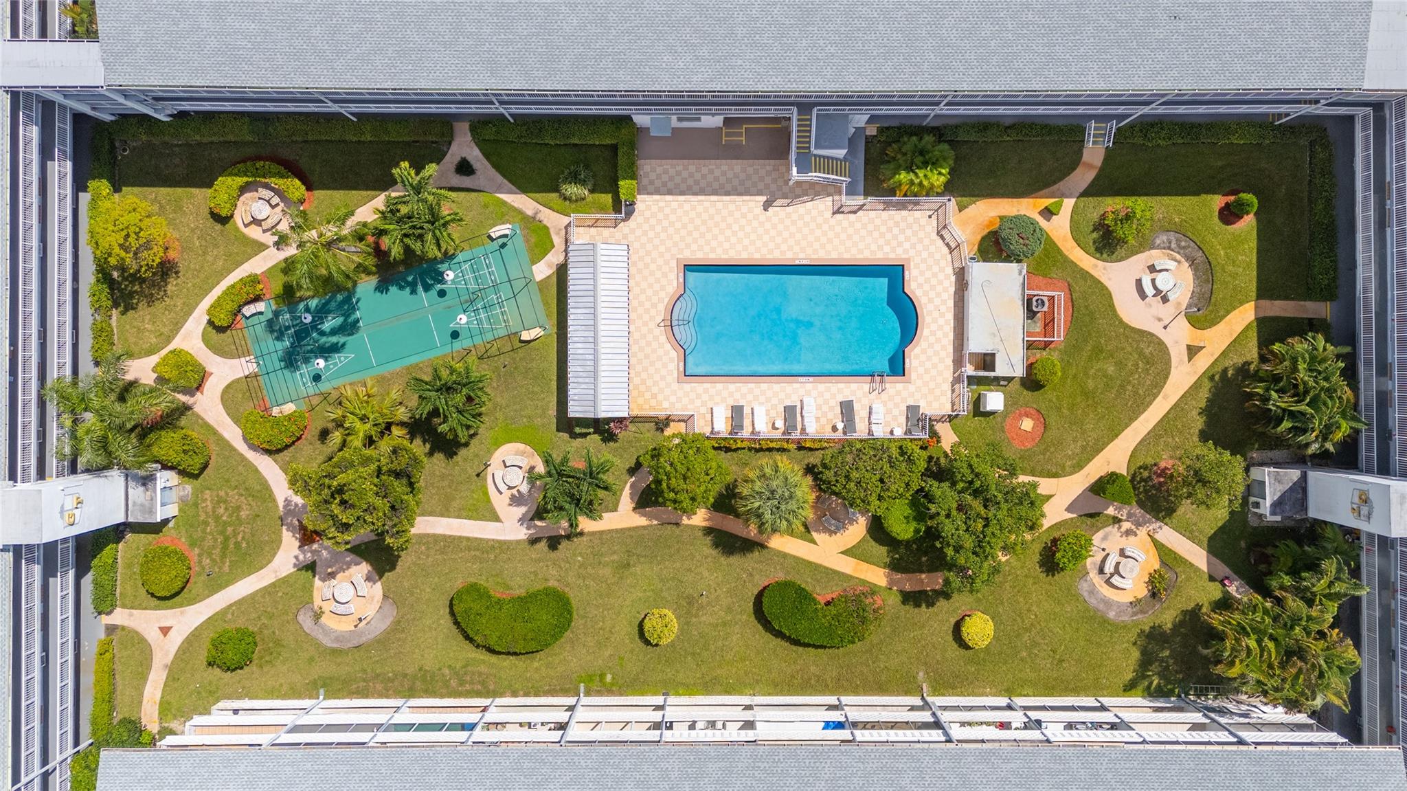 GOLDEN TOWERS - Residential