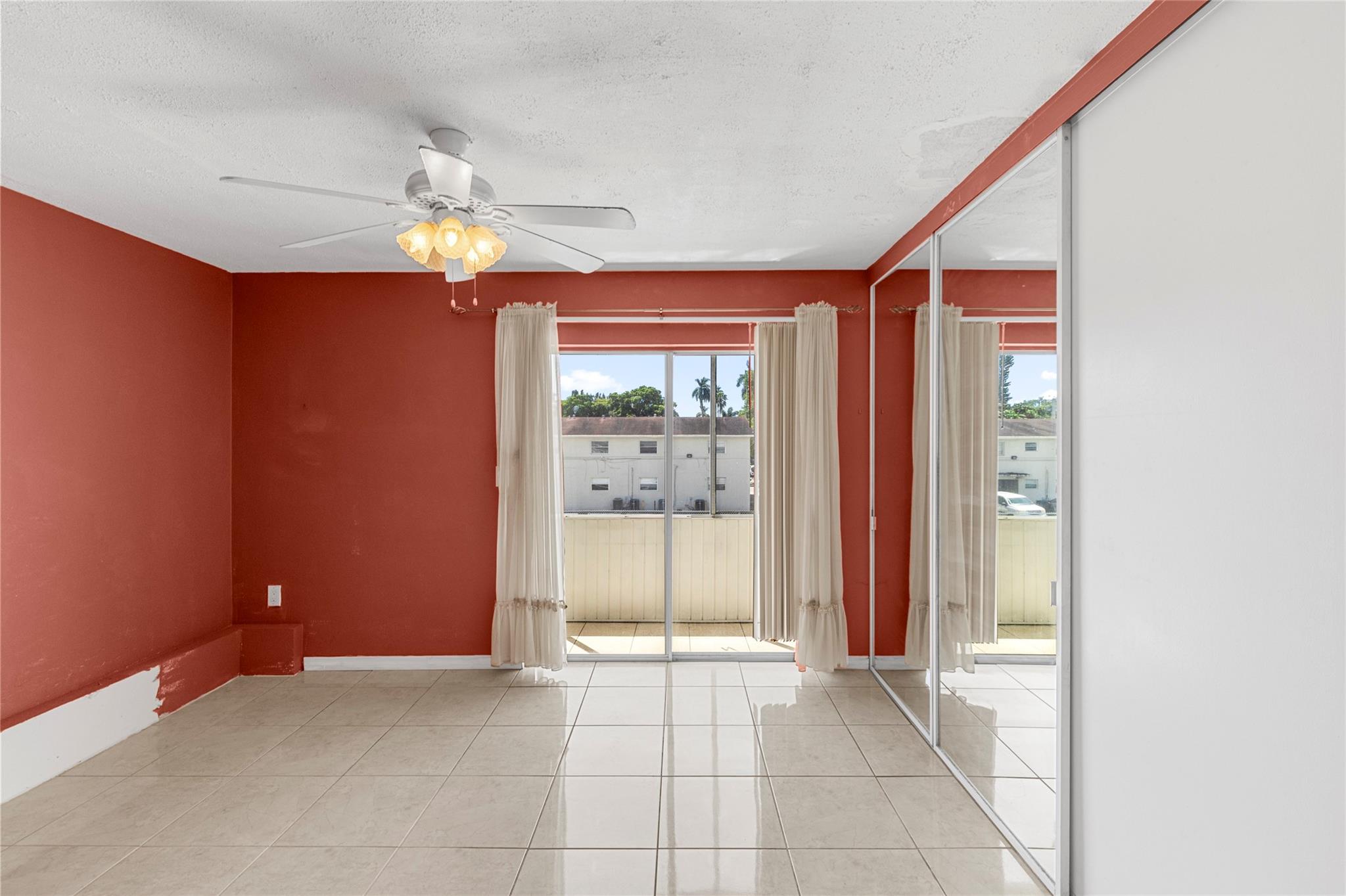 GOLDEN TOWERS - Residential