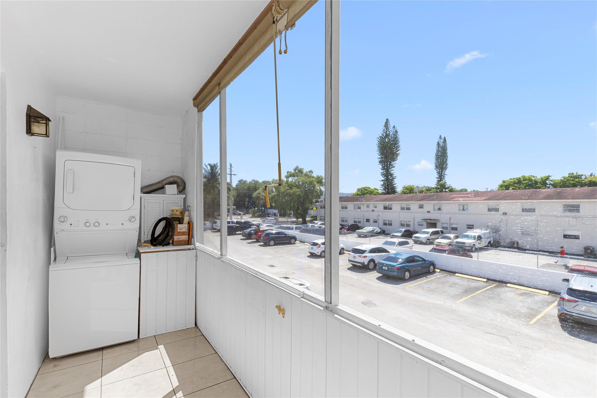 GOLDEN TOWERS - Residential