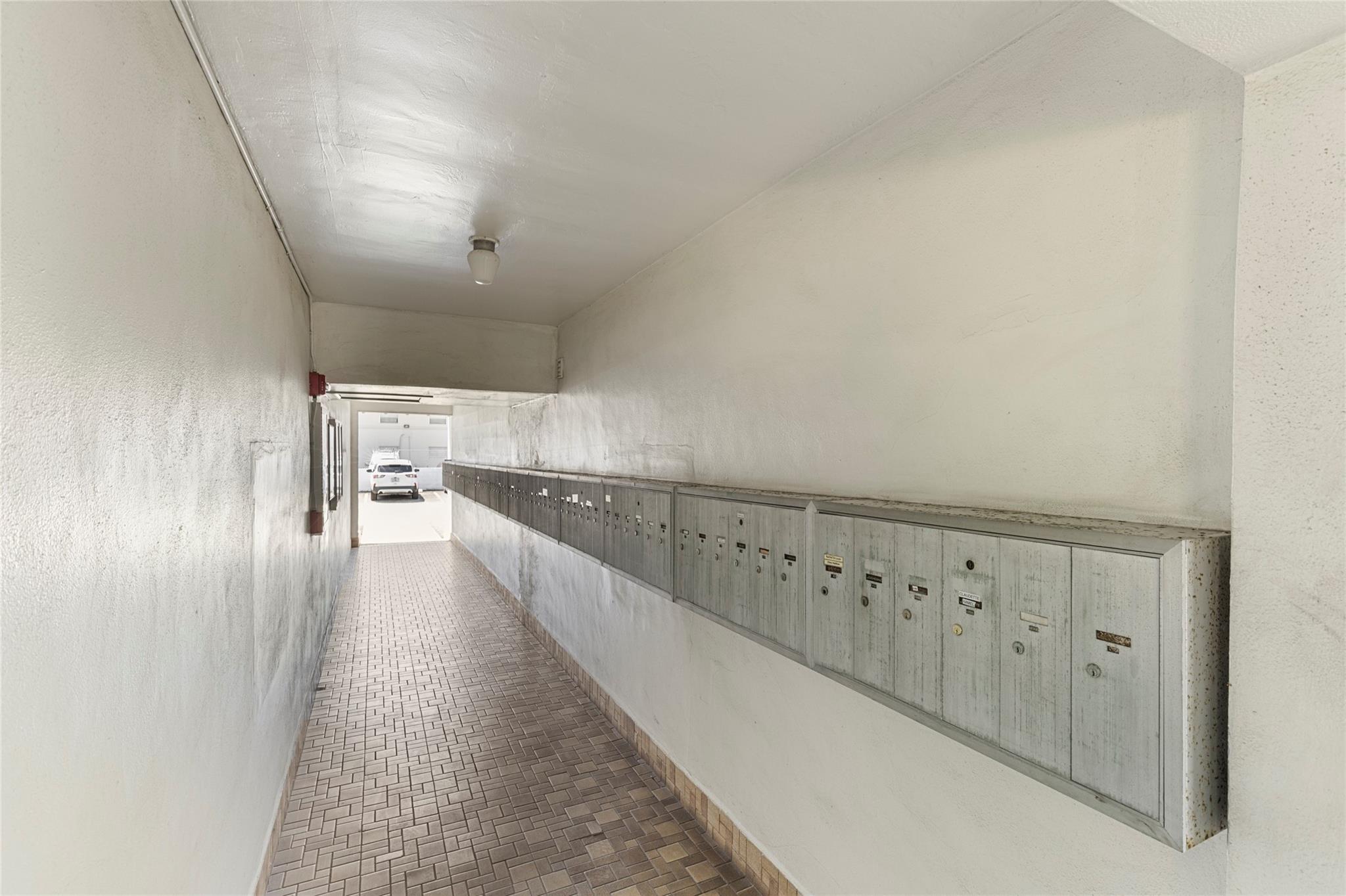 GOLDEN TOWERS - Residential