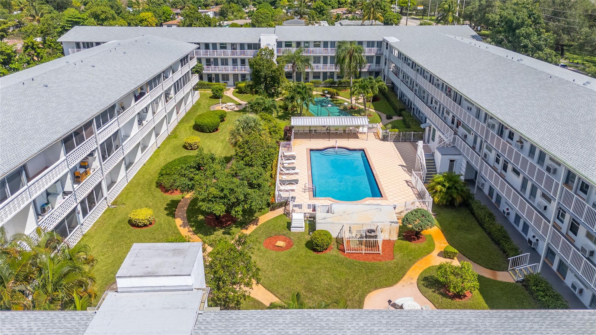 GOLDEN TOWERS - Residential