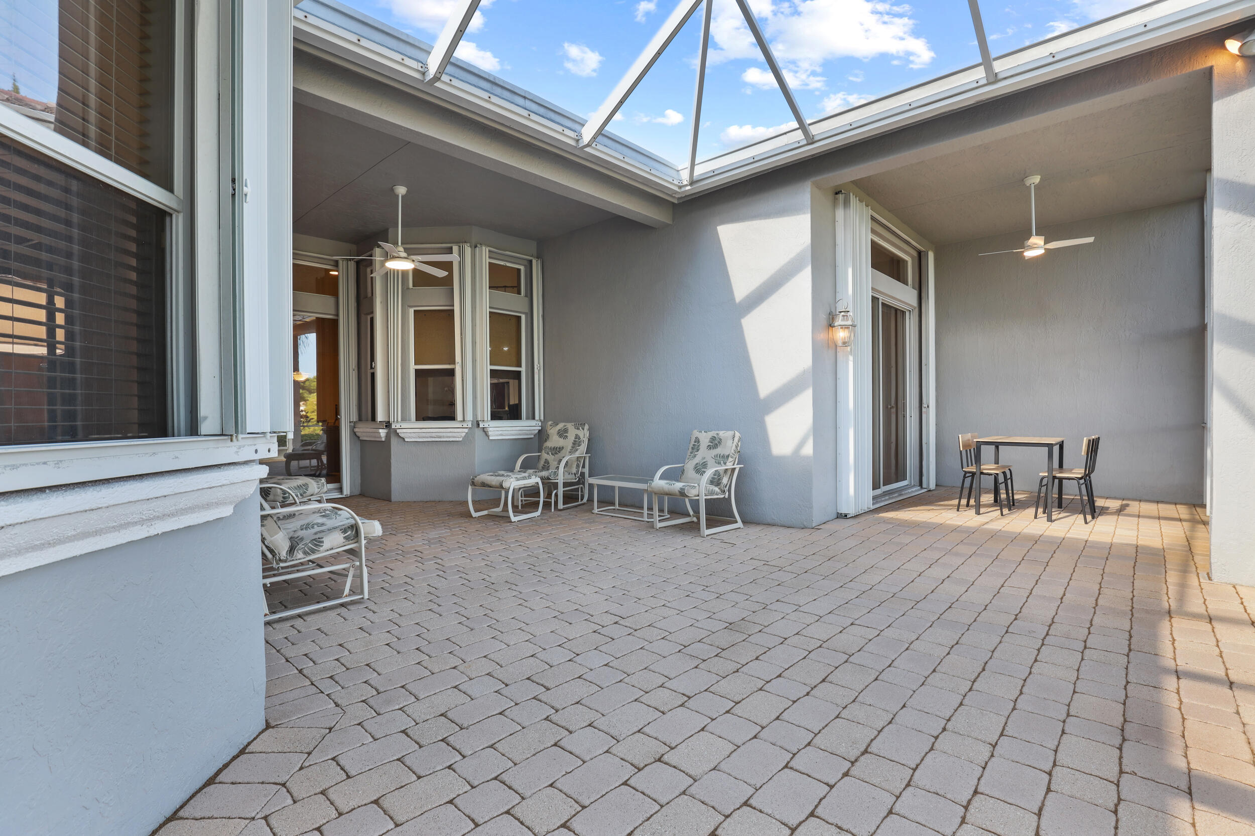 TOWNE PARK TR IA - Residential Lease