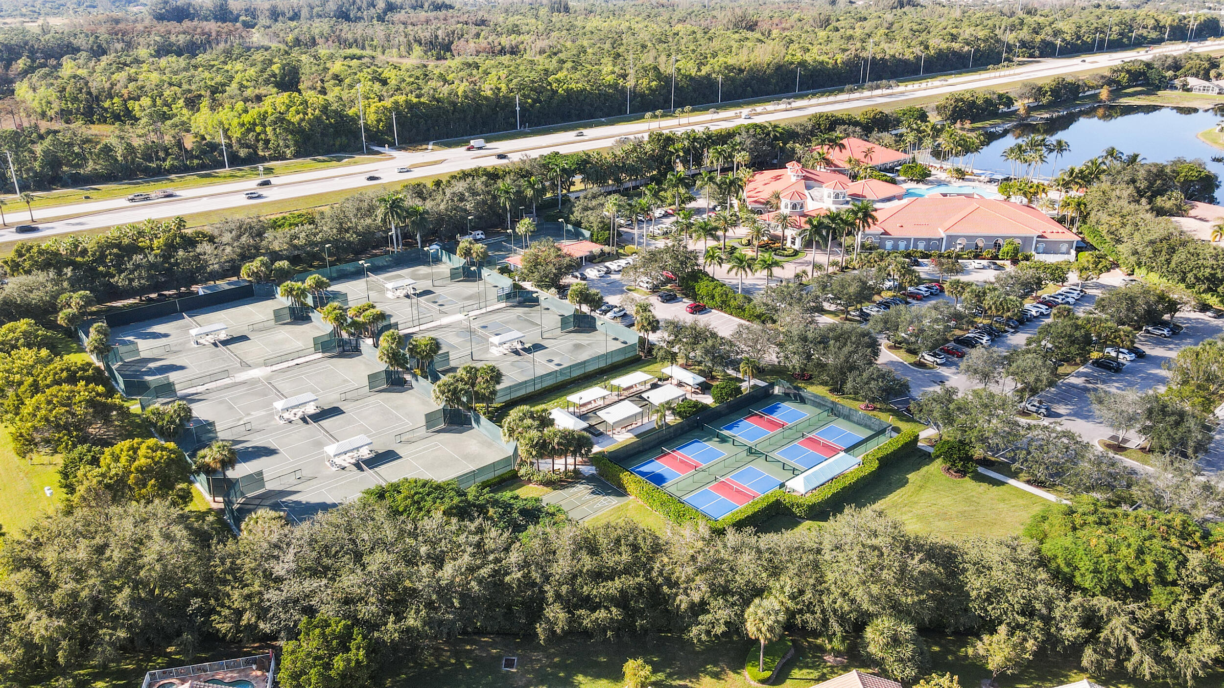 TOWNE PARK TR IA - Residential Lease