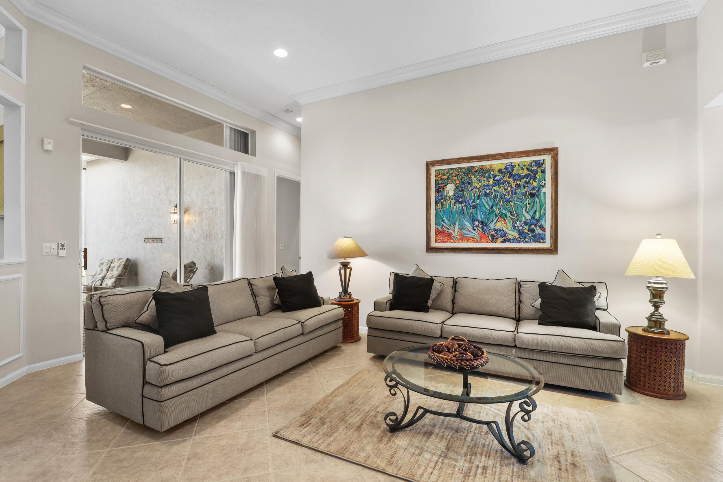 TOWNE PARK TR IA - Residential Lease