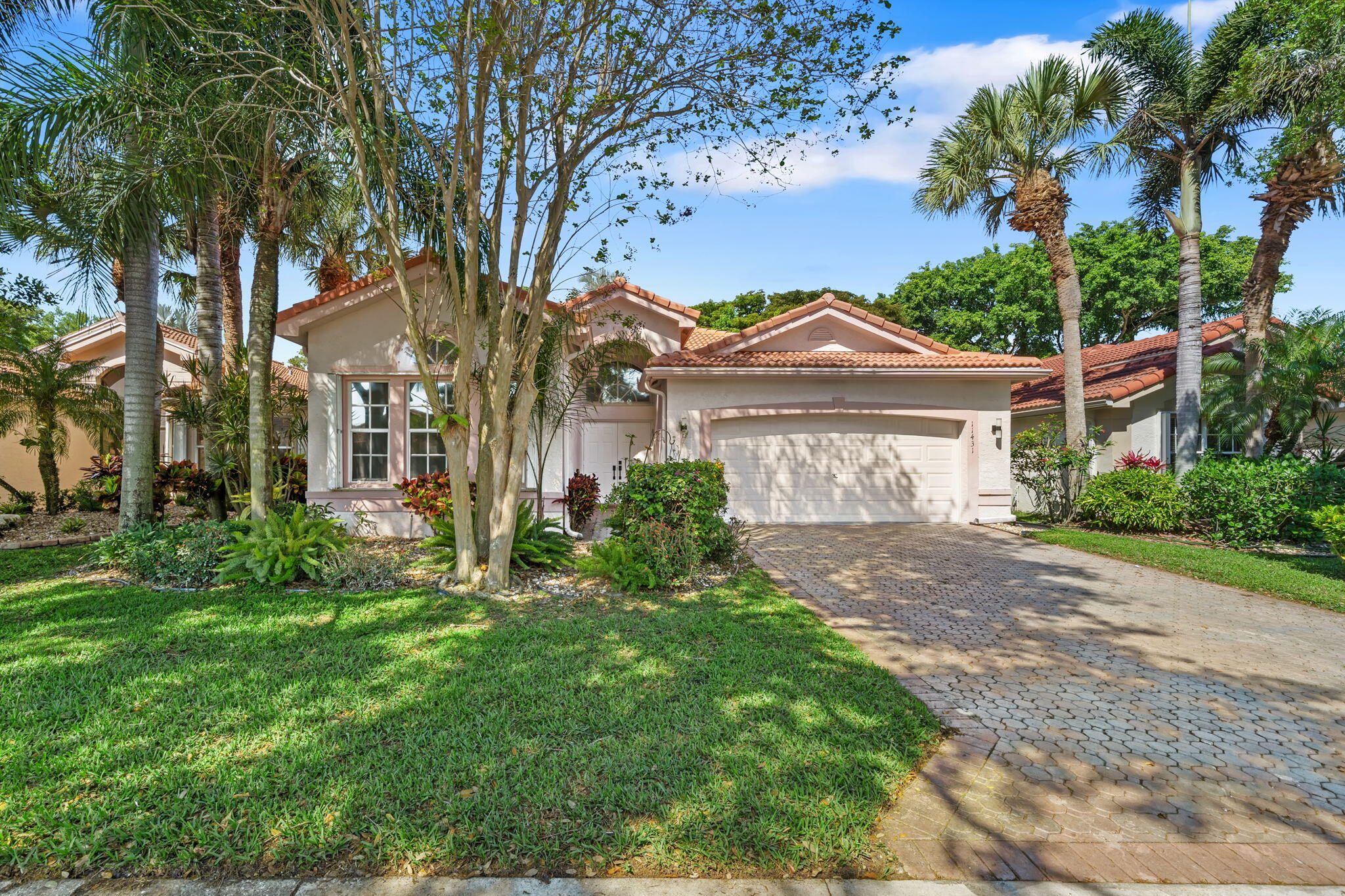 VALENCIA ISLES 1 - Residential