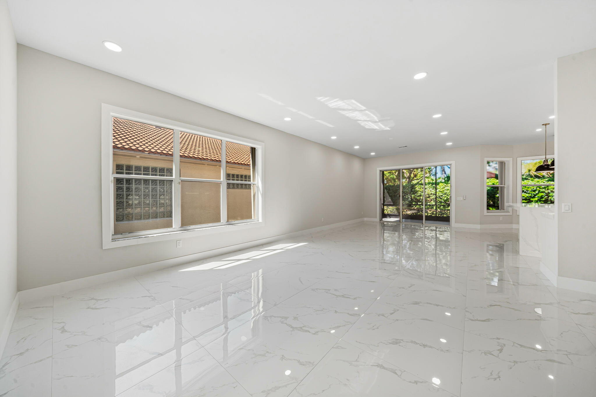 VALENCIA ISLES 1 - Residential