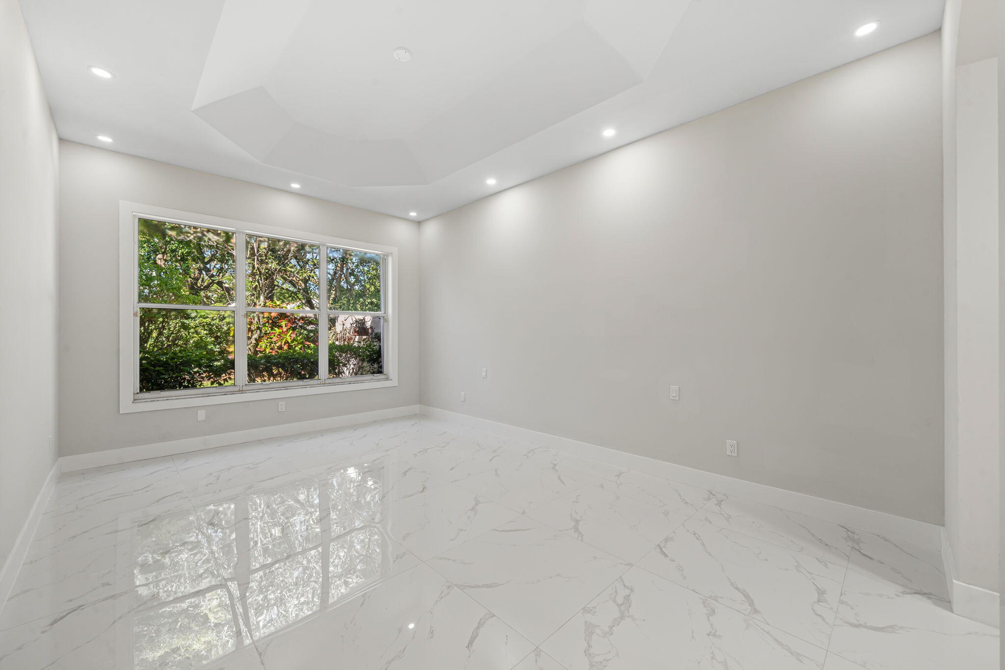 VALENCIA ISLES 1 - Residential