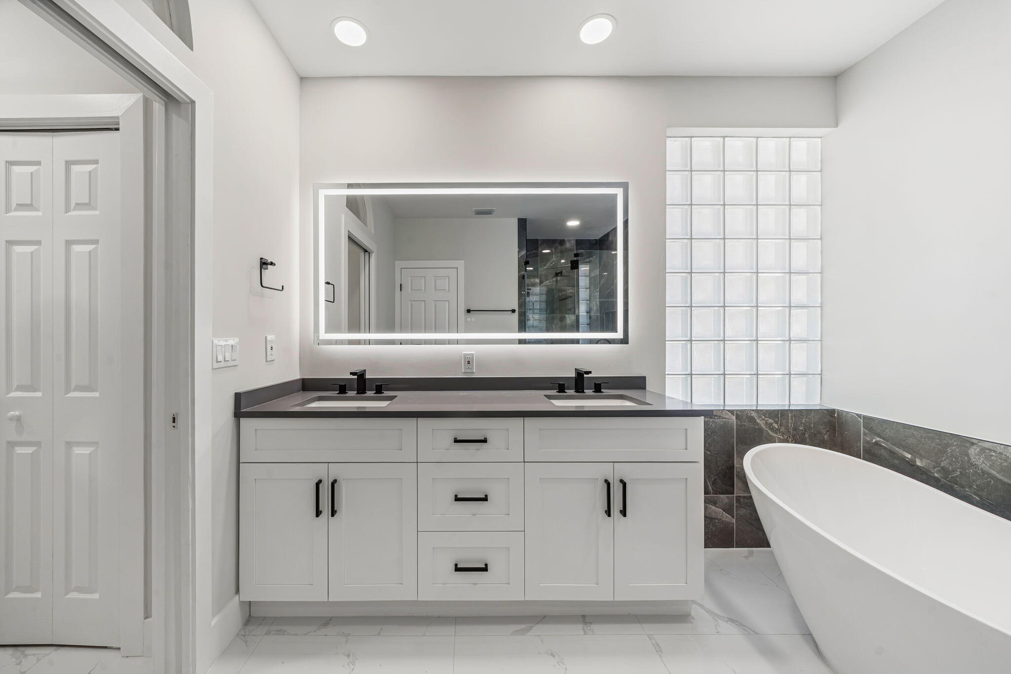 VALENCIA ISLES 1 - Residential