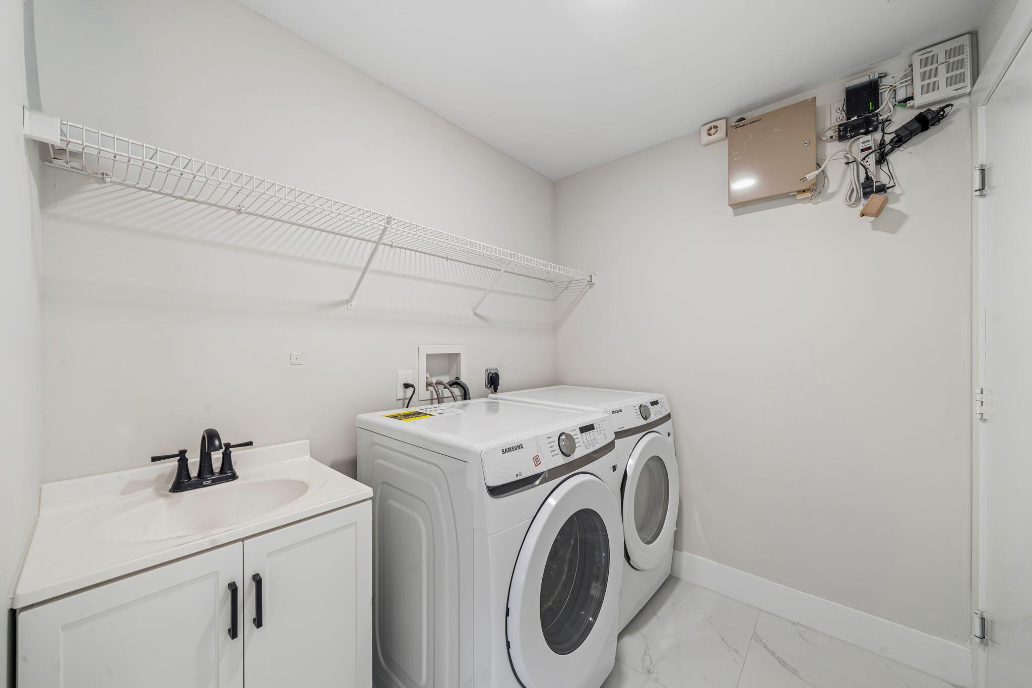 VALENCIA ISLES 1 - Residential