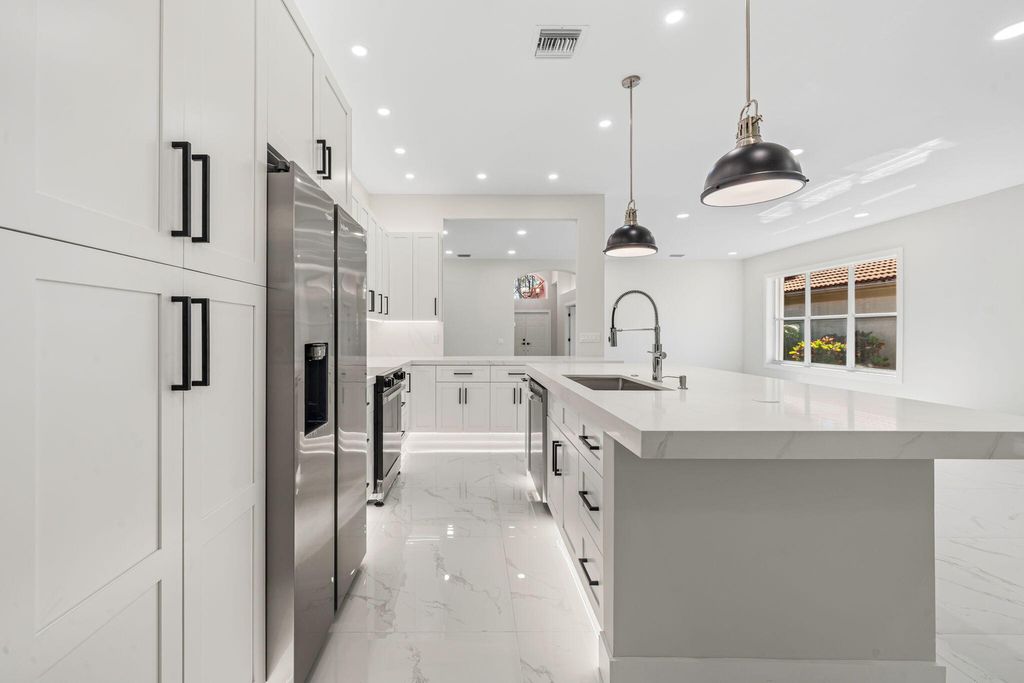 Photo of 11431 Lanai Lane E, Boynton Beach, FL 33437 (MLS # B26008078)