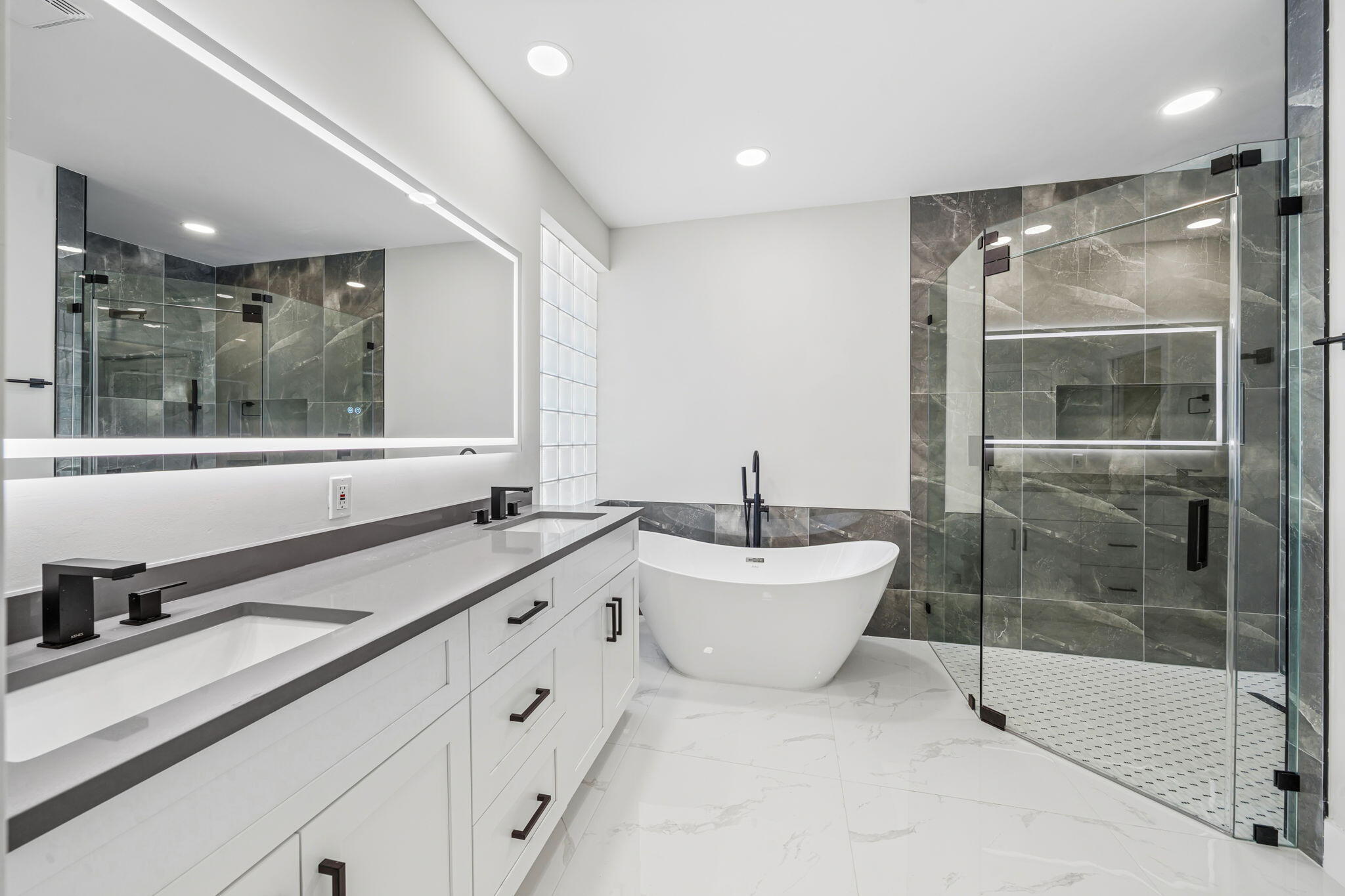 VALENCIA ISLES 1 - Residential