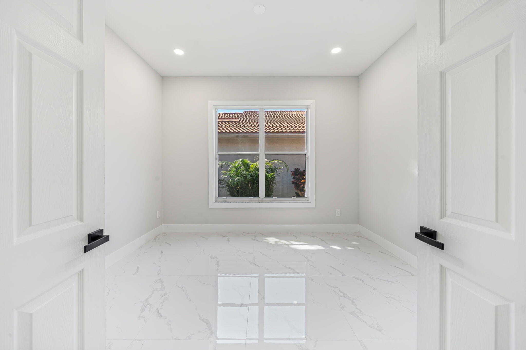 VALENCIA ISLES 1 - Residential