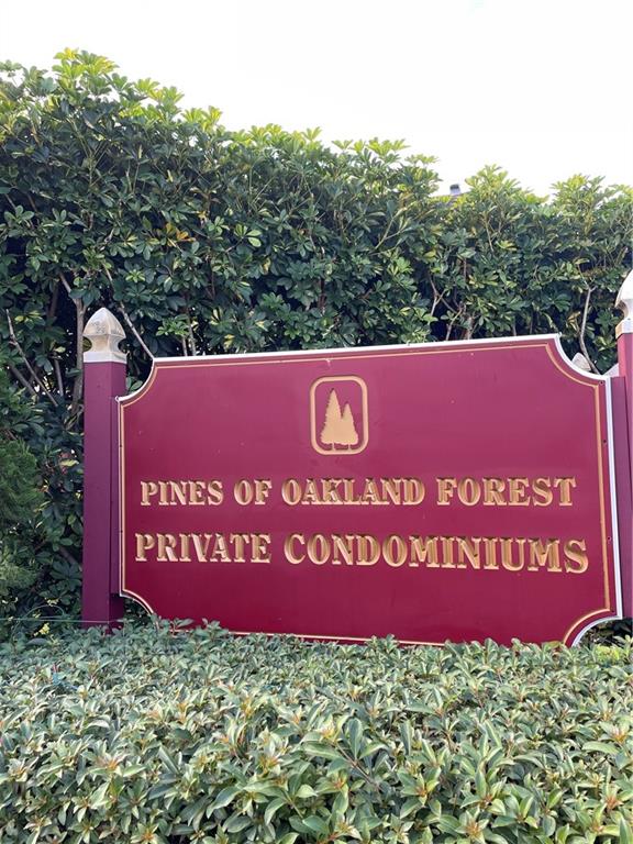 THE PINES OF OAKLAND FORE - Residential