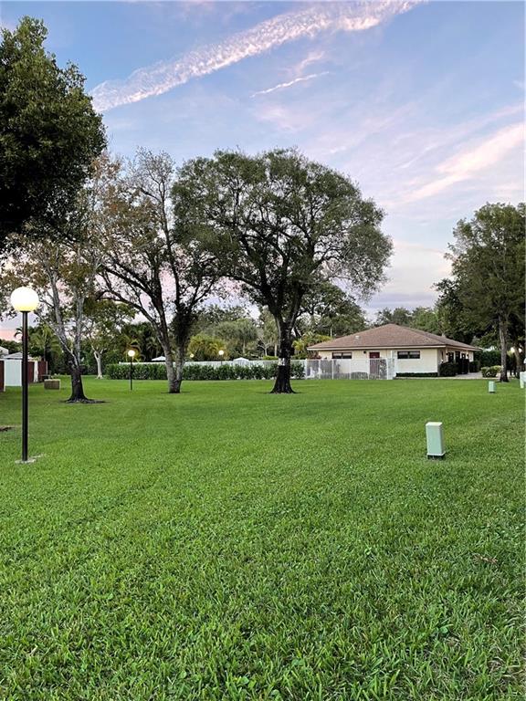 THE PINES OF OAKLAND FORE - Residential