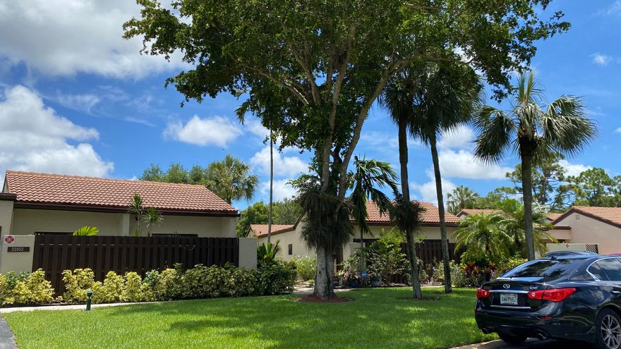 Don't miss this beautifully remodeled 3-bedroom, 2-bath villa with a den (easily convertible to a 4th bedroom) located in the desirable gated community of Boca Lago. This stunning home features marble and laminate flooring throughout, soaring vaulted ceilings, and a unique atrium visible from both the living and dining areas, creating a bright and inviting atmosphere. The kitchen has been tastefully updated with modern finishes, and the spacious owner's suite is thoughtfully separated from the additional bedrooms for added privacy. Basic cable and internet are included. Ideally situated near shopping, dining, top-rated schools, hospitals, beaches, and major highways, this villa offers both comfort & convenience. Schedule your private showing today,this exceptional home will not last long.