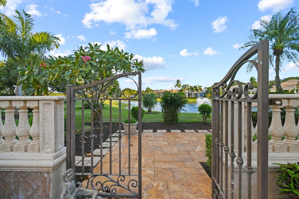 Photo of 79 St George Place, Palm Beach Gardens, FL 33418 (MLS # R10932329)