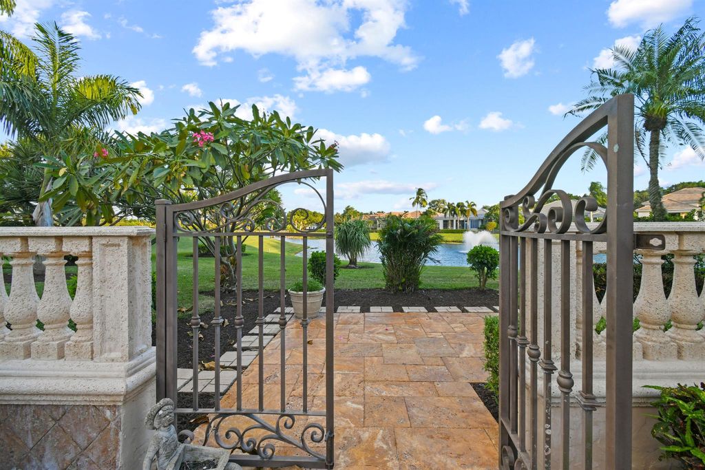 Photo of 79 St George Place, Palm Beach Gardens, FL 33418 (MLS # R10932329)