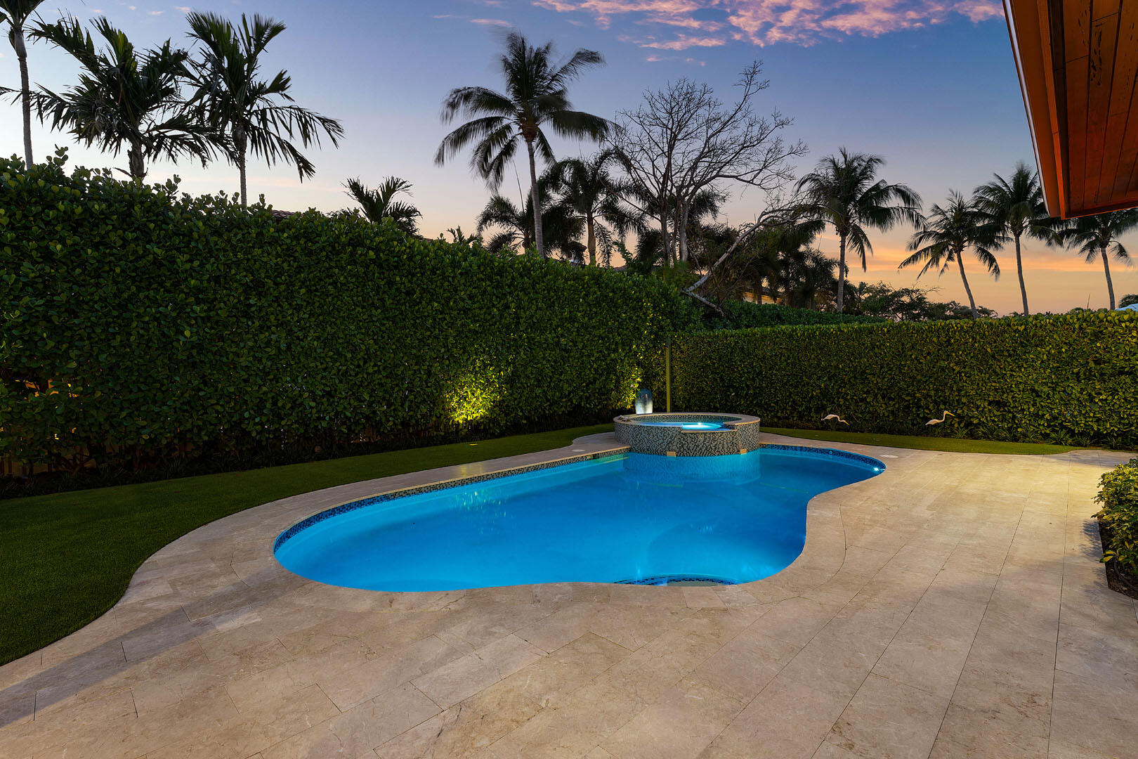 ROYAL PALM YACHT & COUNTRY CLUB - Residential