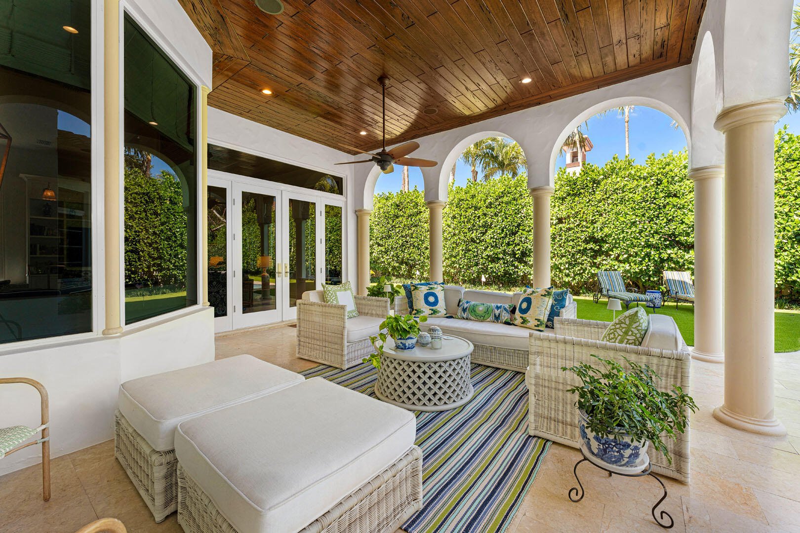 ROYAL PALM YACHT & COUNTRY CLUB - Residential