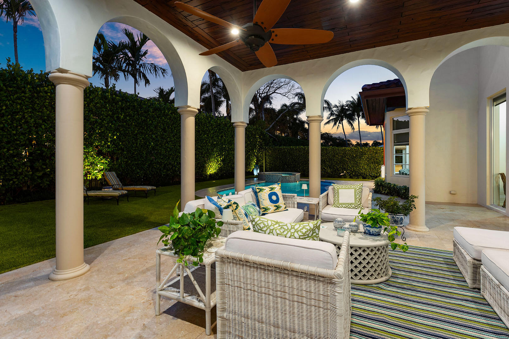 ROYAL PALM YACHT & COUNTRY CLUB - Residential