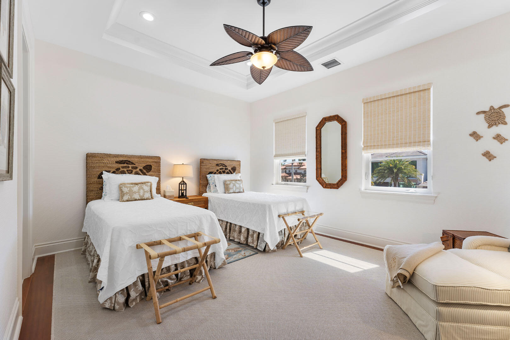 ROYAL PALM YACHT & COUNTRY CLUB - Residential