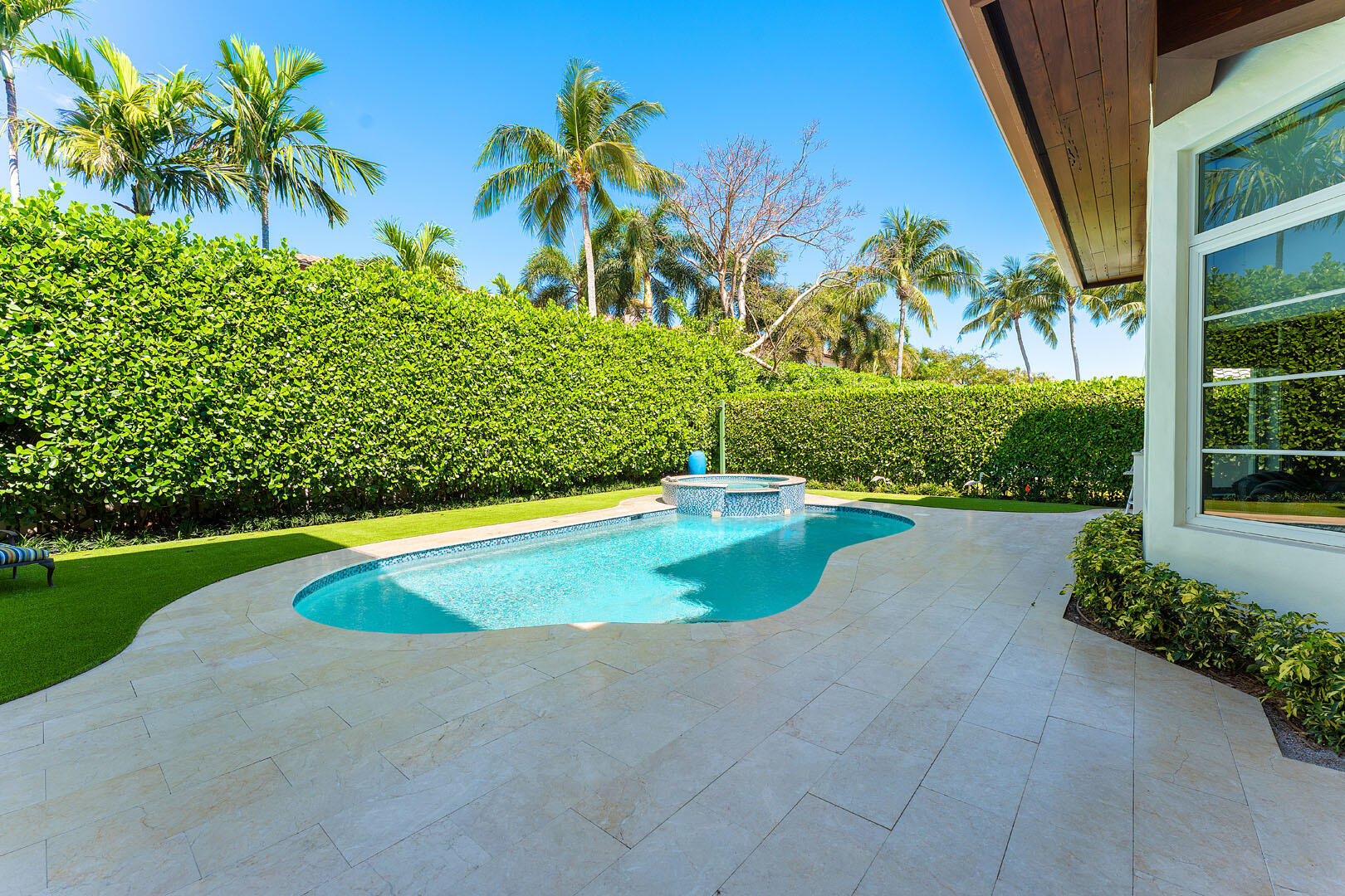 ROYAL PALM YACHT & COUNTRY CLUB - Residential