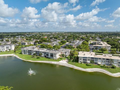 A home in Lake Worth