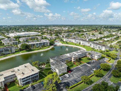 A home in Lake Worth