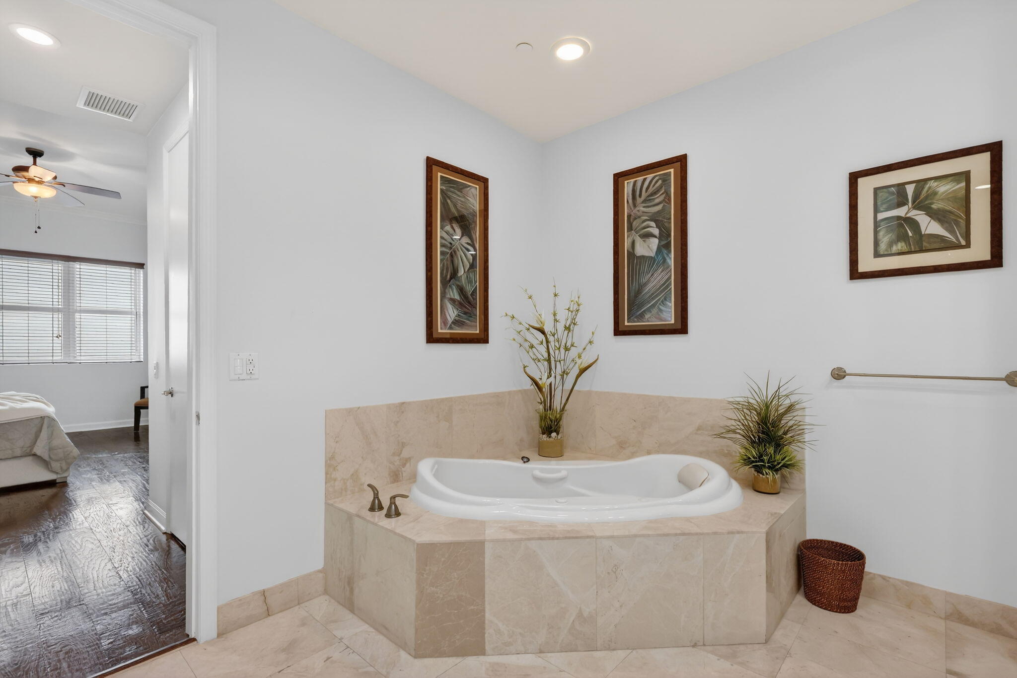 MARINA GRANDE RIVIERA BEACH CONDO - Residential
