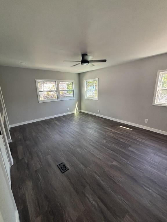 COUNTRY KNOLLS - Residential