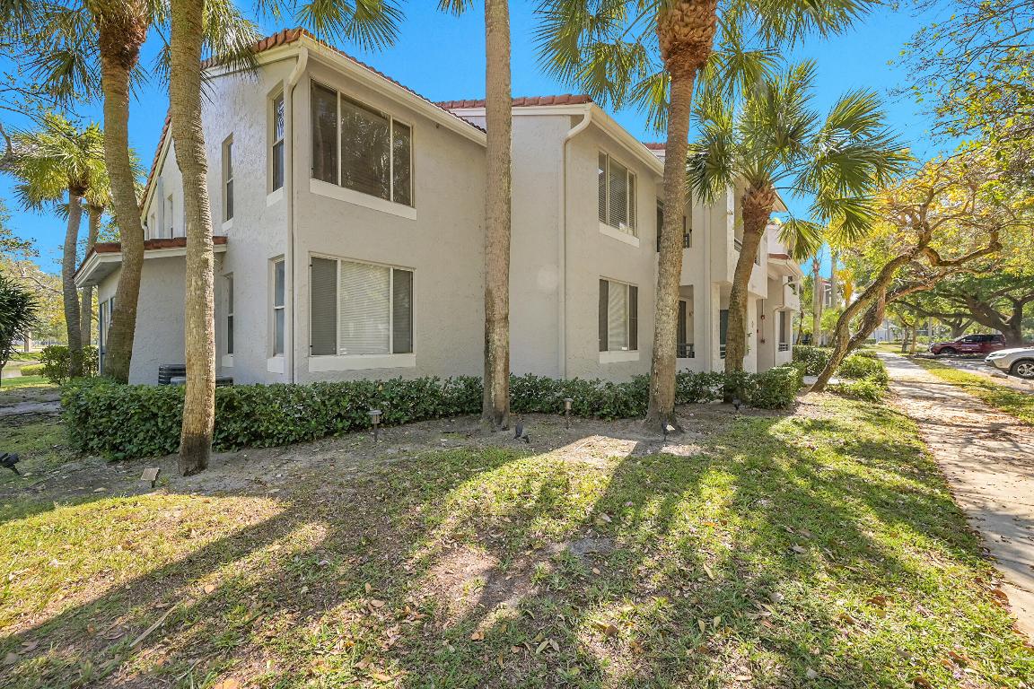 COCO PARC CONDO - Residential