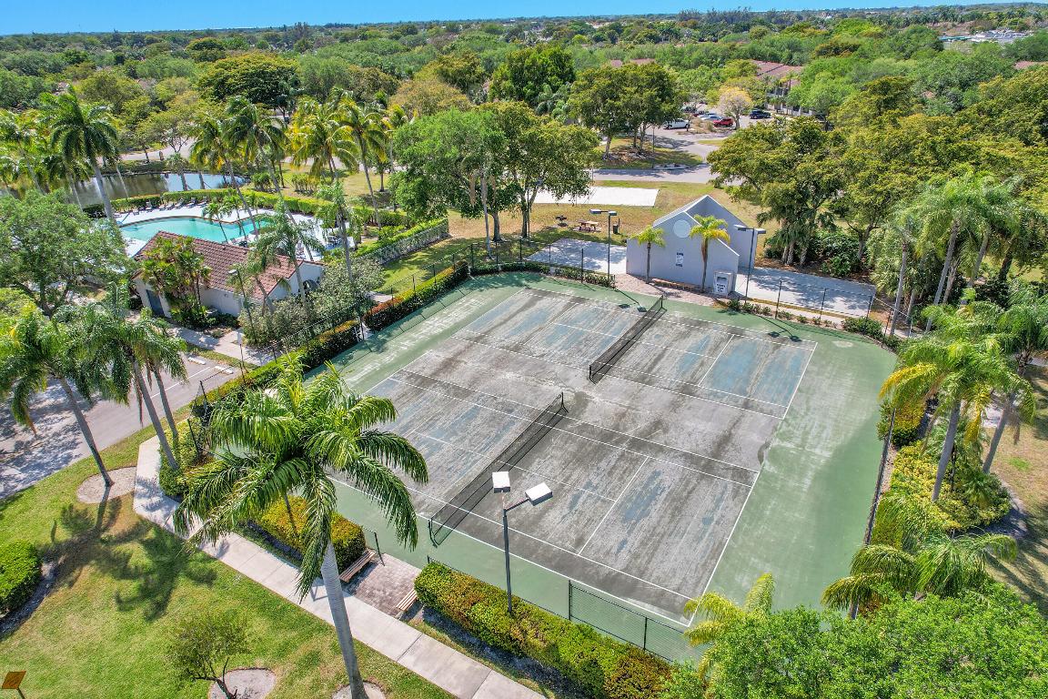 COCO PARC CONDO - Residential