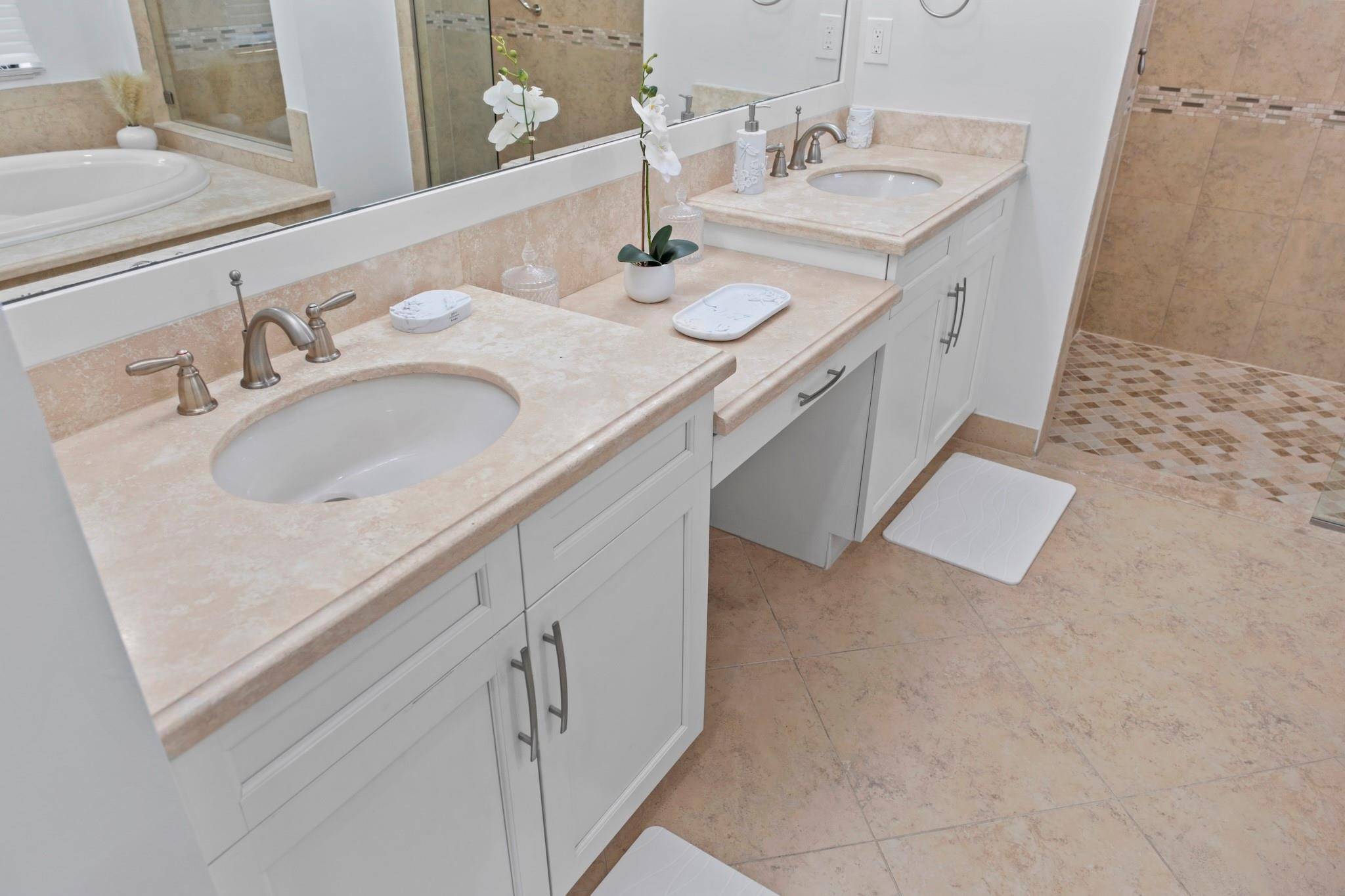 Bruschi Prop 180-105 B - Residential