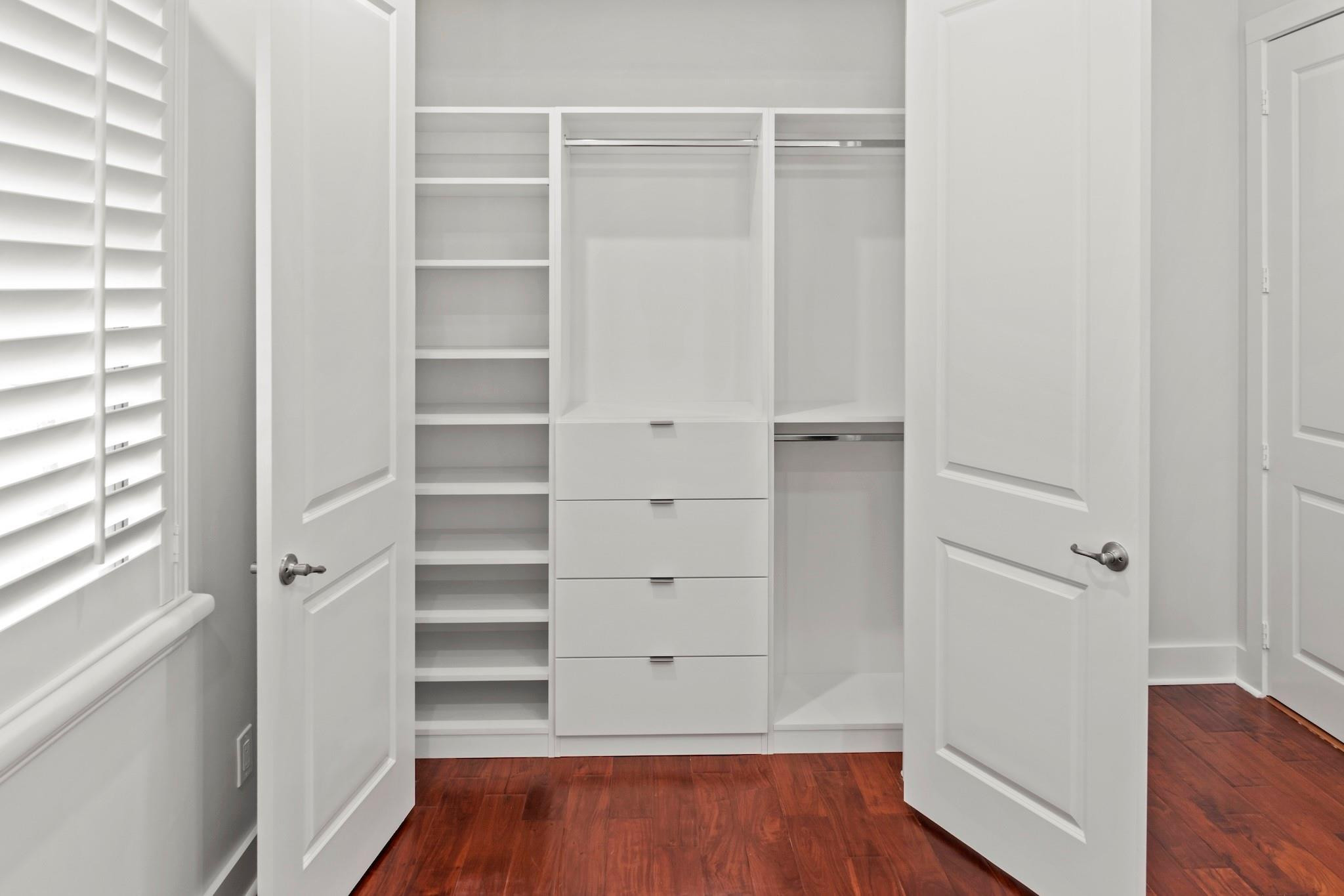 Bruschi Prop 180-105 B - Residential